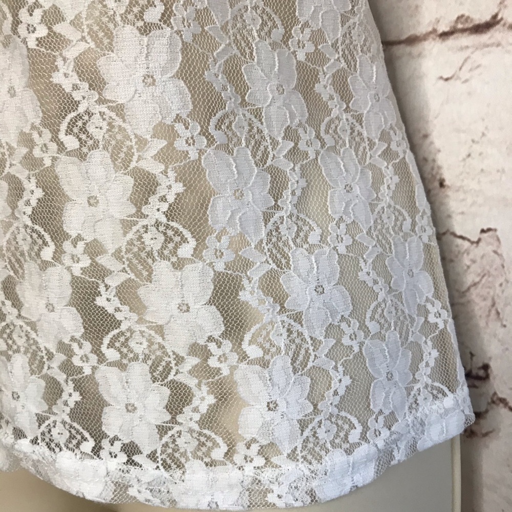 CAMELEON White lace sheer cap sleeve blouse Size Medium Large - Picture 7 of 15